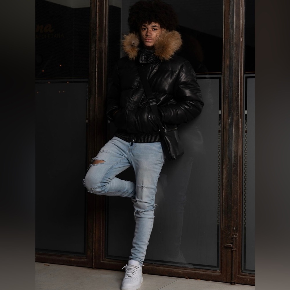 Light blue denim ripped jeans